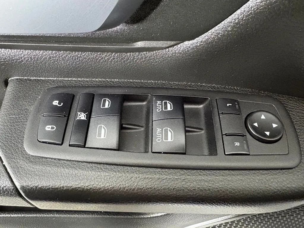 Ram 1500 photo 14