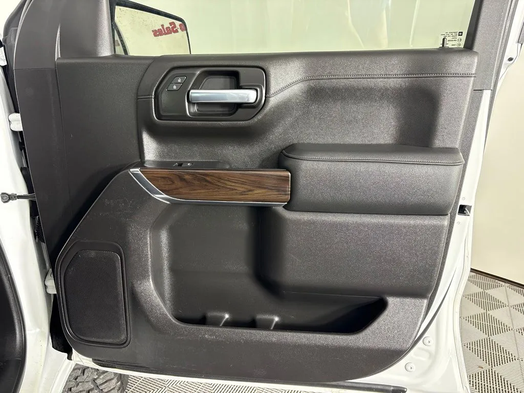 GMC Sierra photo 36