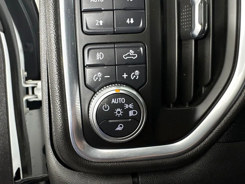 GMC Sierra photo 19
