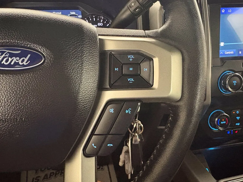 Ford F-250SD photo 24