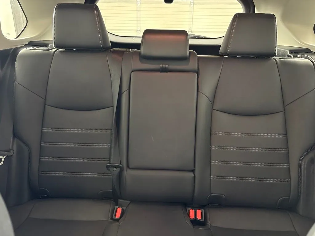 Toyota RAV4 photo 37