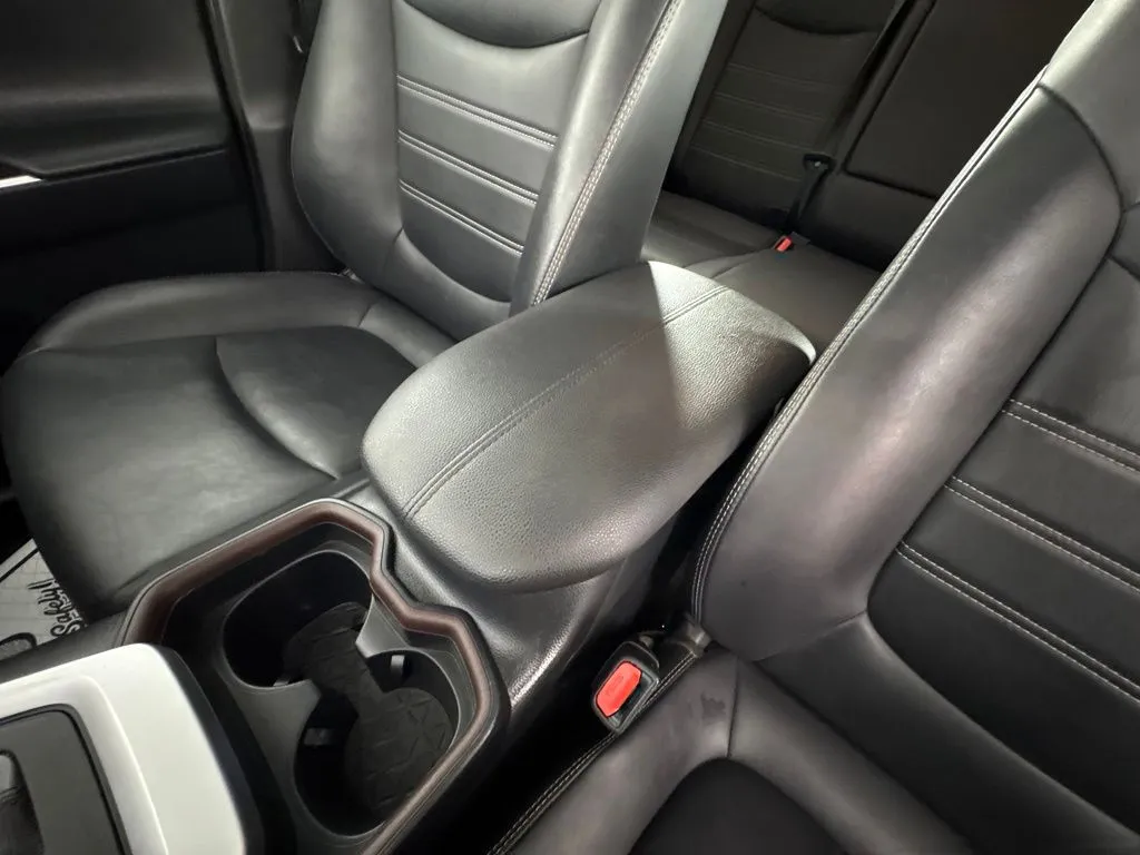 Toyota RAV4 photo 29