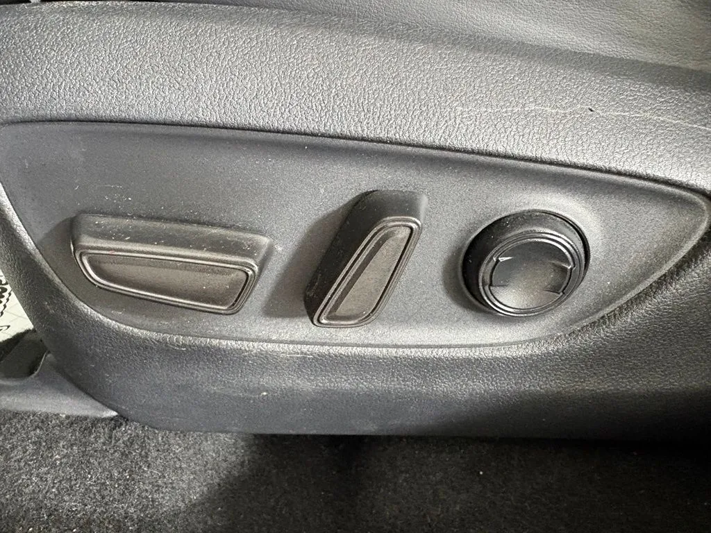 Toyota RAV4 photo 11