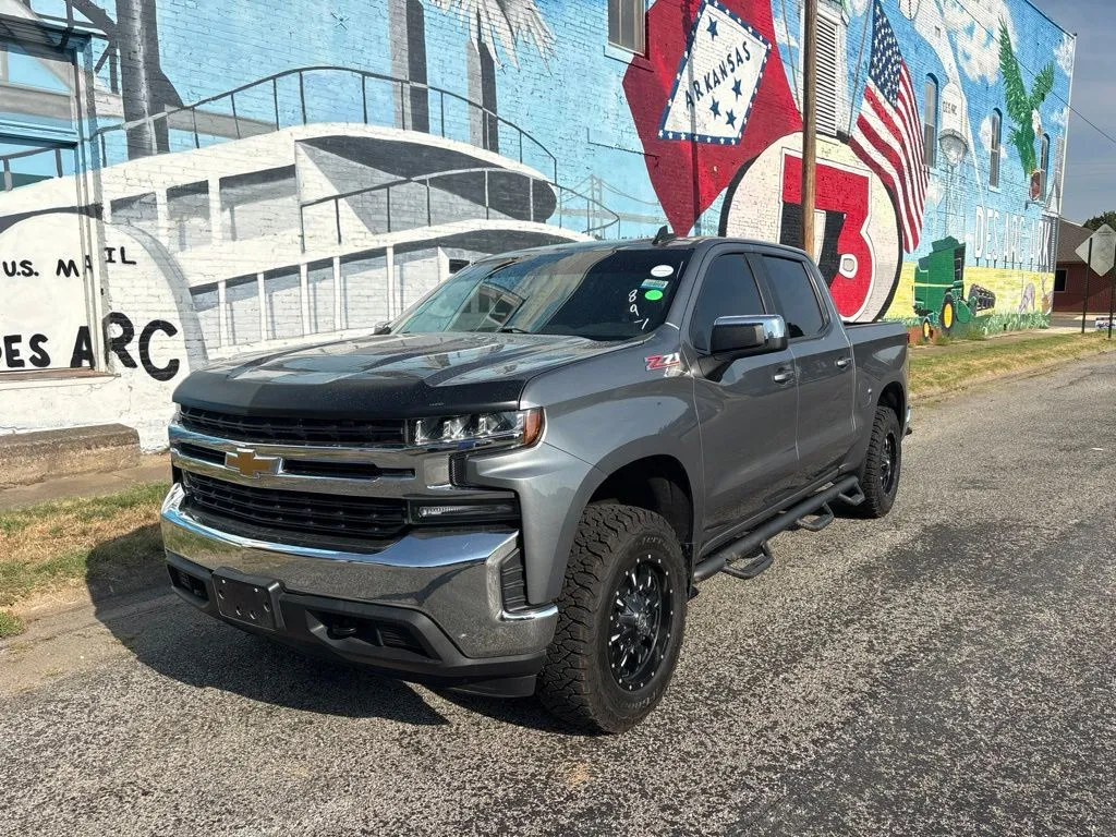 Used 2020 Chevrolet Silverado 1500 LT with VIN 3GCUYDED3LG295897 for sale in Little Rock