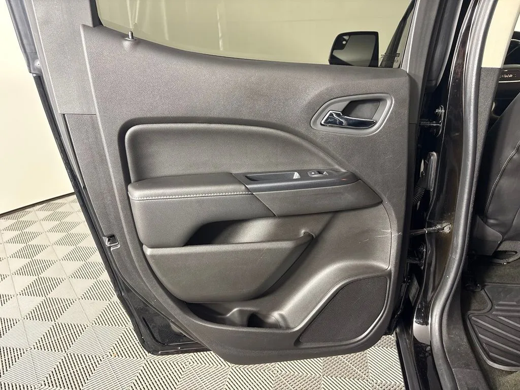 GMC Canyon photo 40