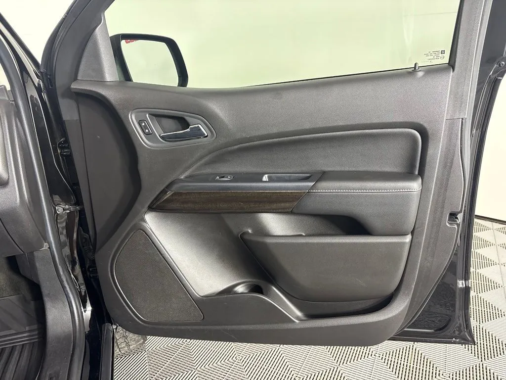 GMC Canyon photo 34