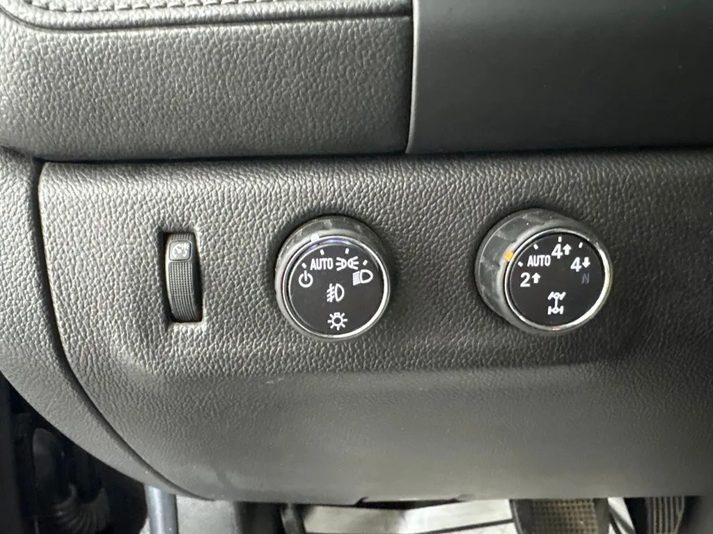 GMC Canyon photo 16