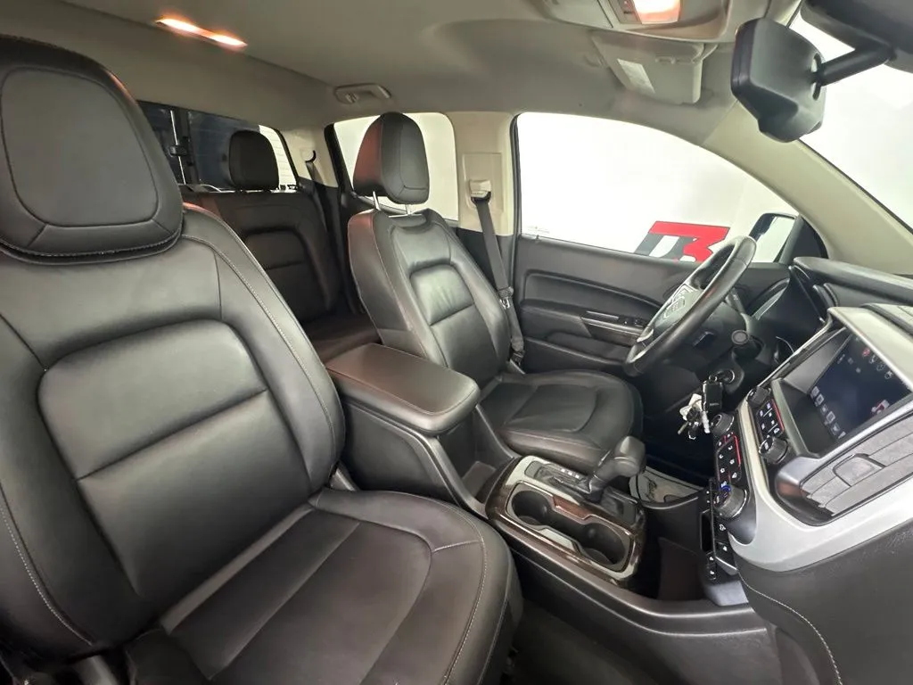 GMC Canyon photo 32