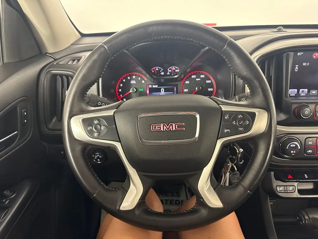 GMC Canyon photo 17