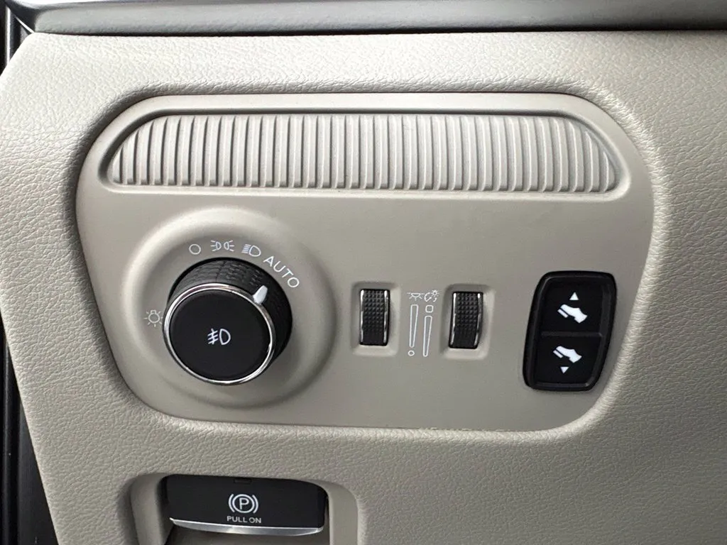 2023 Jeep Grand Wagoneer L Series I - Photo 21
