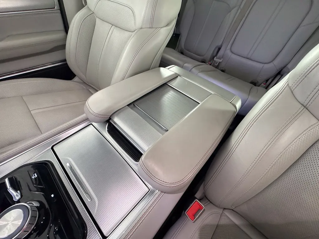 2023 Jeep Grand Wagoneer L Series I - Photo 35