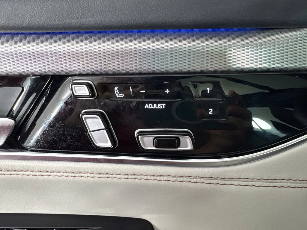 2023 Jeep Grand Wagoneer L Series I - Photo 16