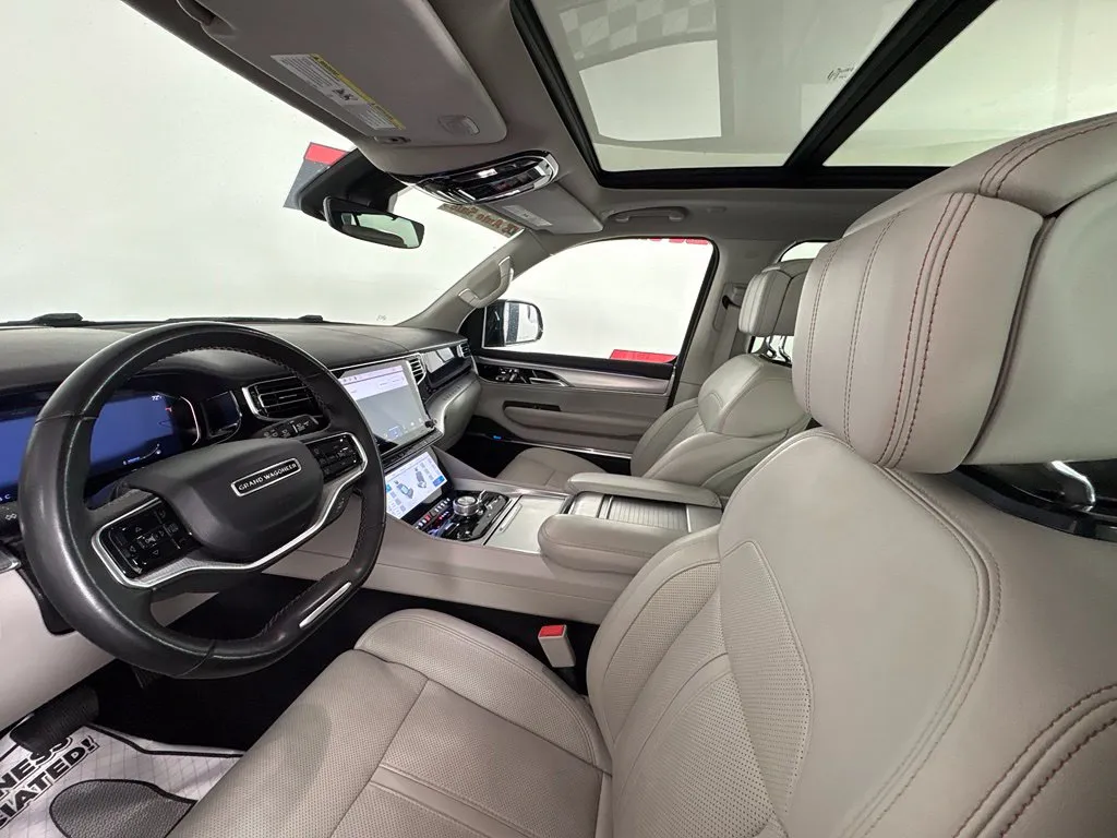 2023 Jeep Grand Wagoneer L Series I - Photo 12