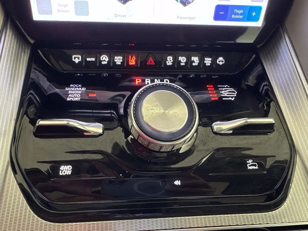 2023 Jeep Grand Wagoneer L Series I - Photo 30