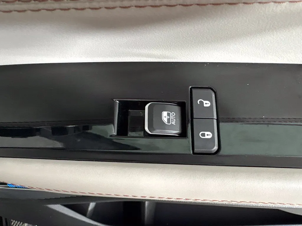 2023 Jeep Grand Wagoneer L Series I - Photo 41
