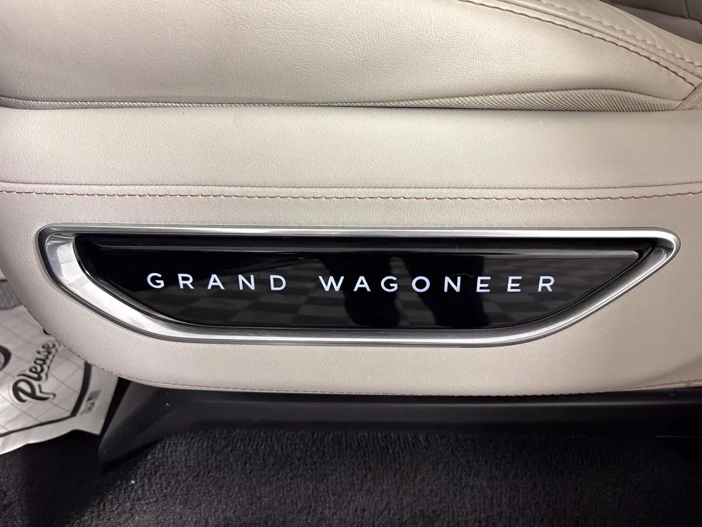 2023 Jeep Grand Wagoneer L Series I - Photo 14