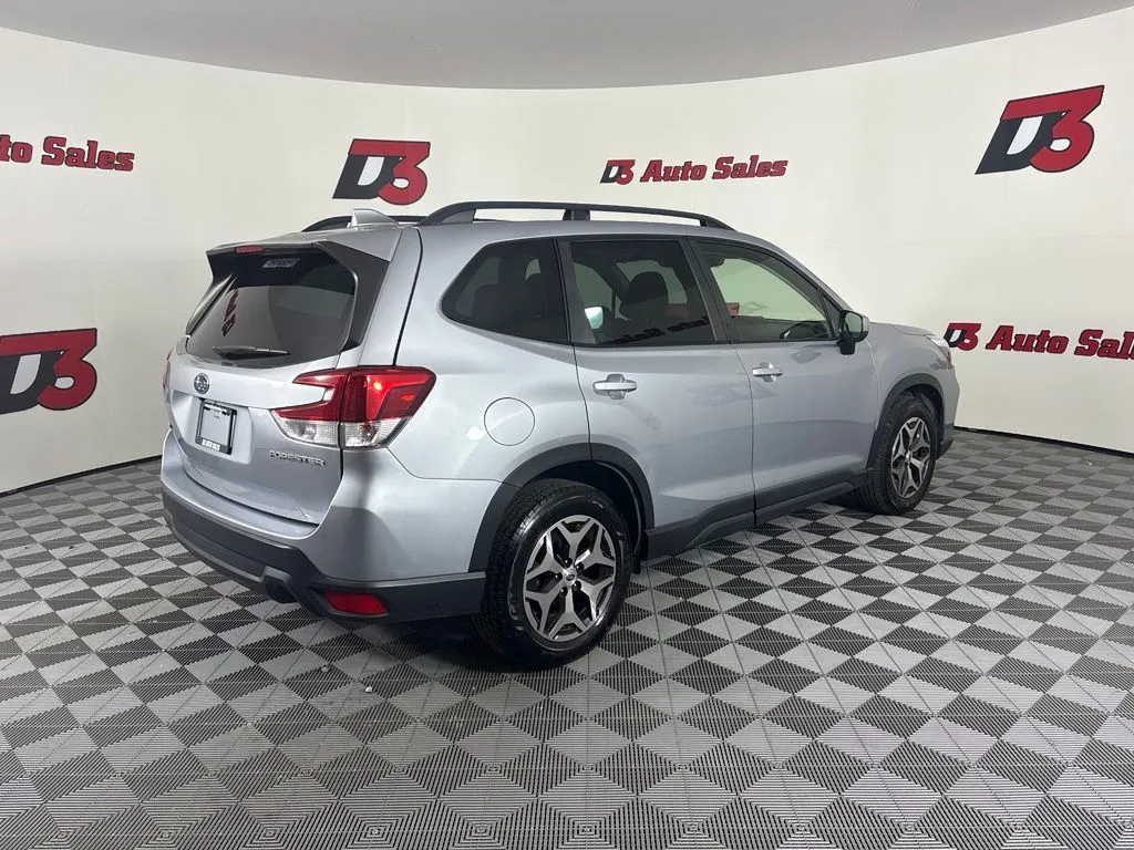 Subaru Forester photo 6