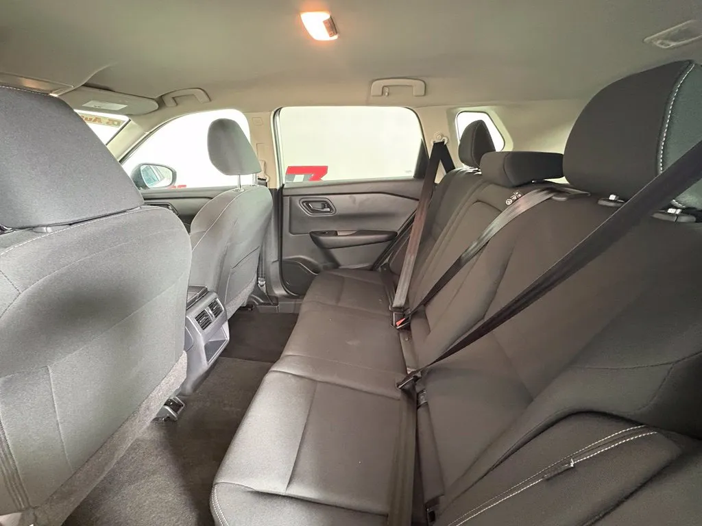 Nissan Rogue photo 35