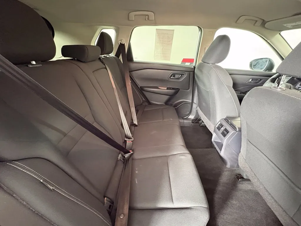 Nissan Rogue photo 38