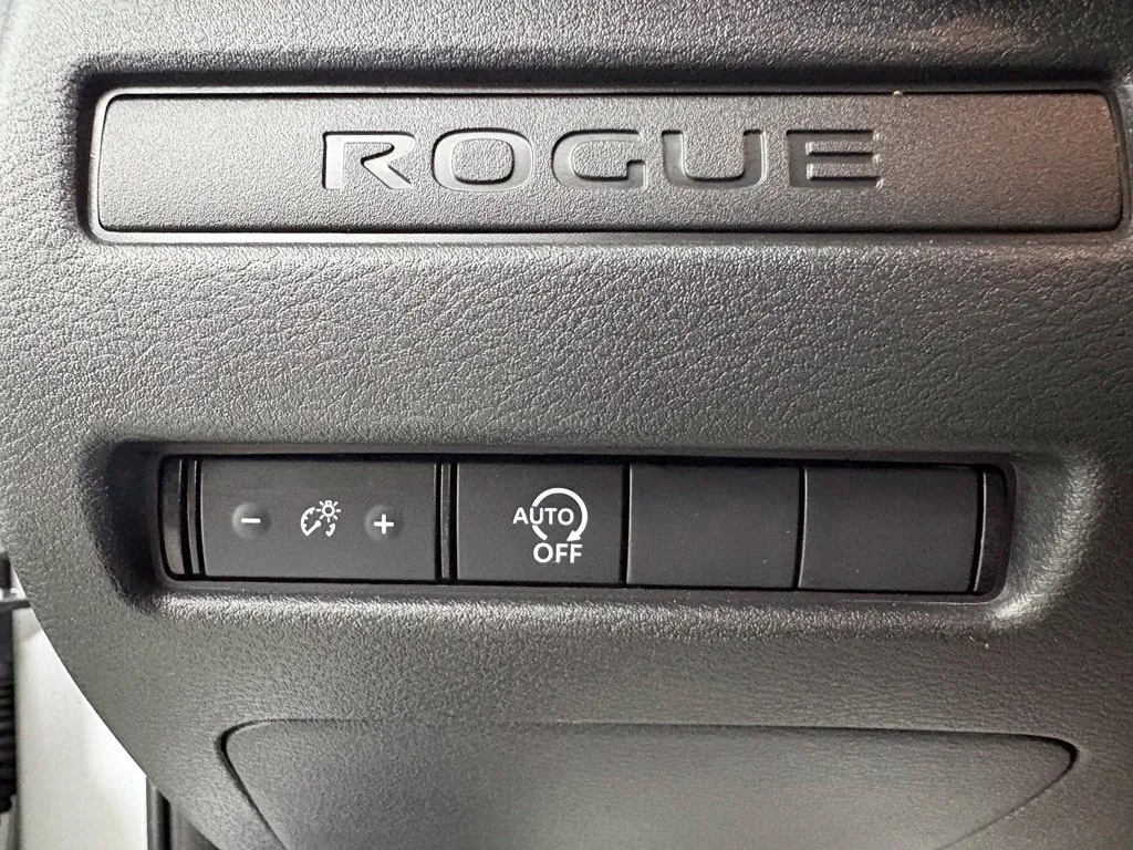 Nissan Rogue photo 15
