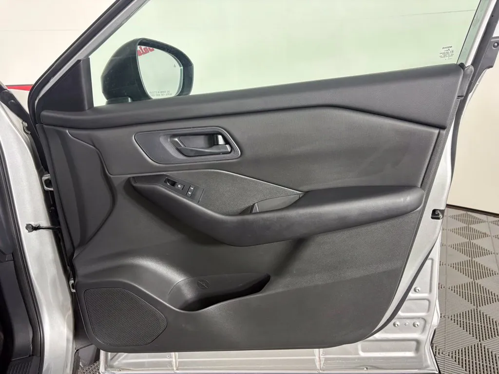 Nissan Rogue photo 31