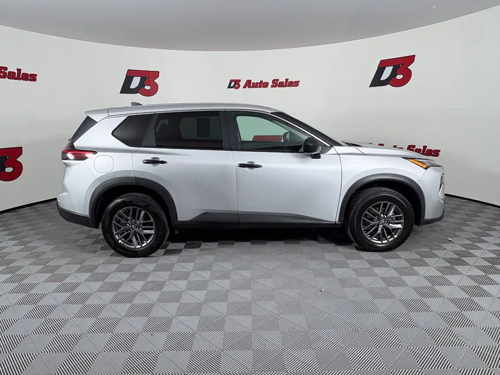 Nissan Rogue photo 7