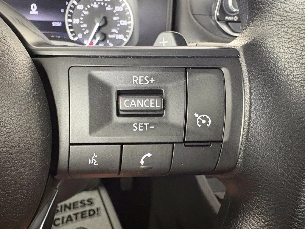 Nissan Rogue photo 18
