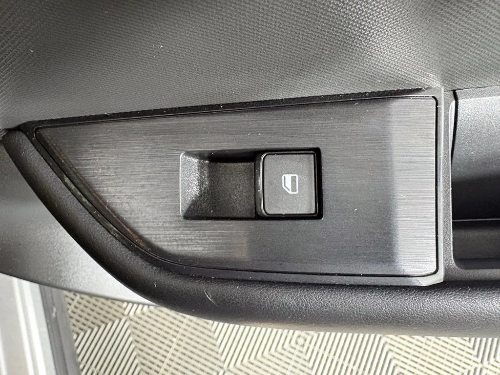 Nissan Rogue photo 40