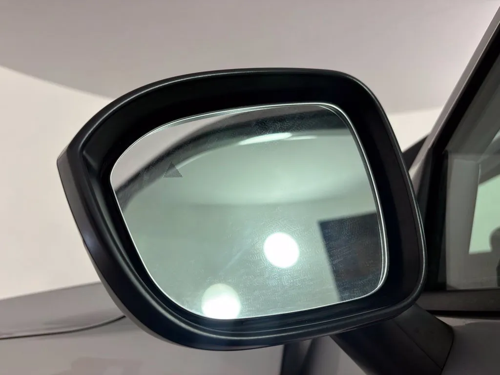 Nissan Rogue photo 14