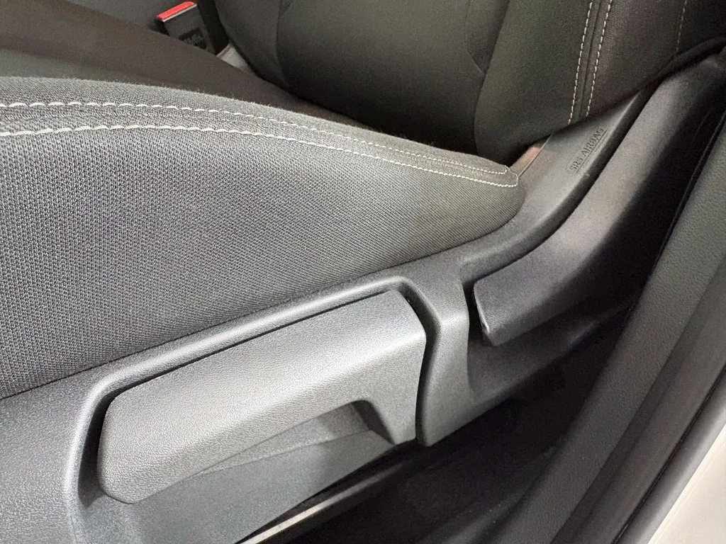 Nissan Rogue photo 11