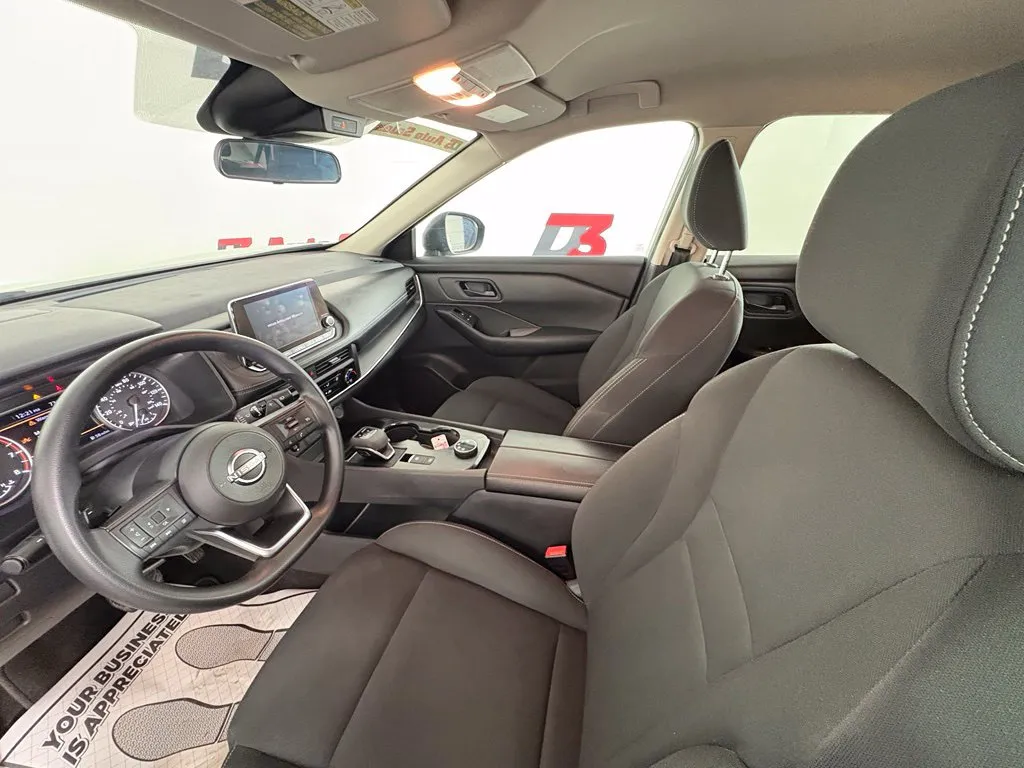 Nissan Rogue photo 10