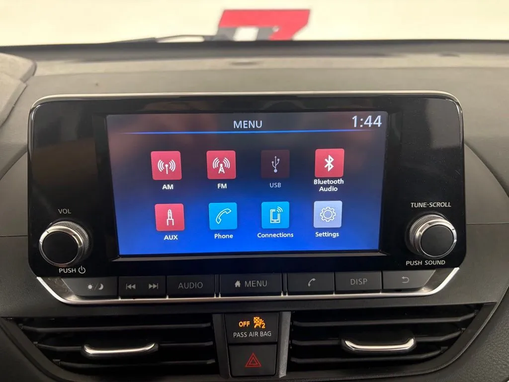 Nissan Altima photo 20
