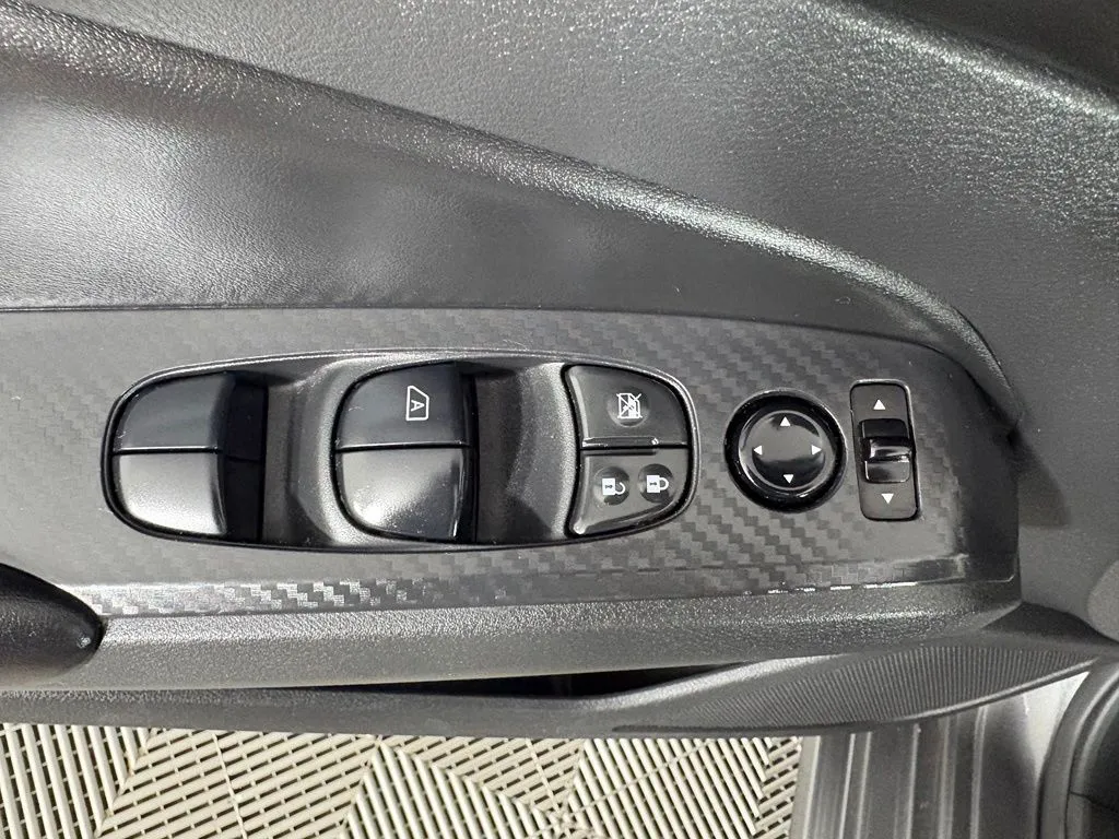 Nissan Altima photo 14