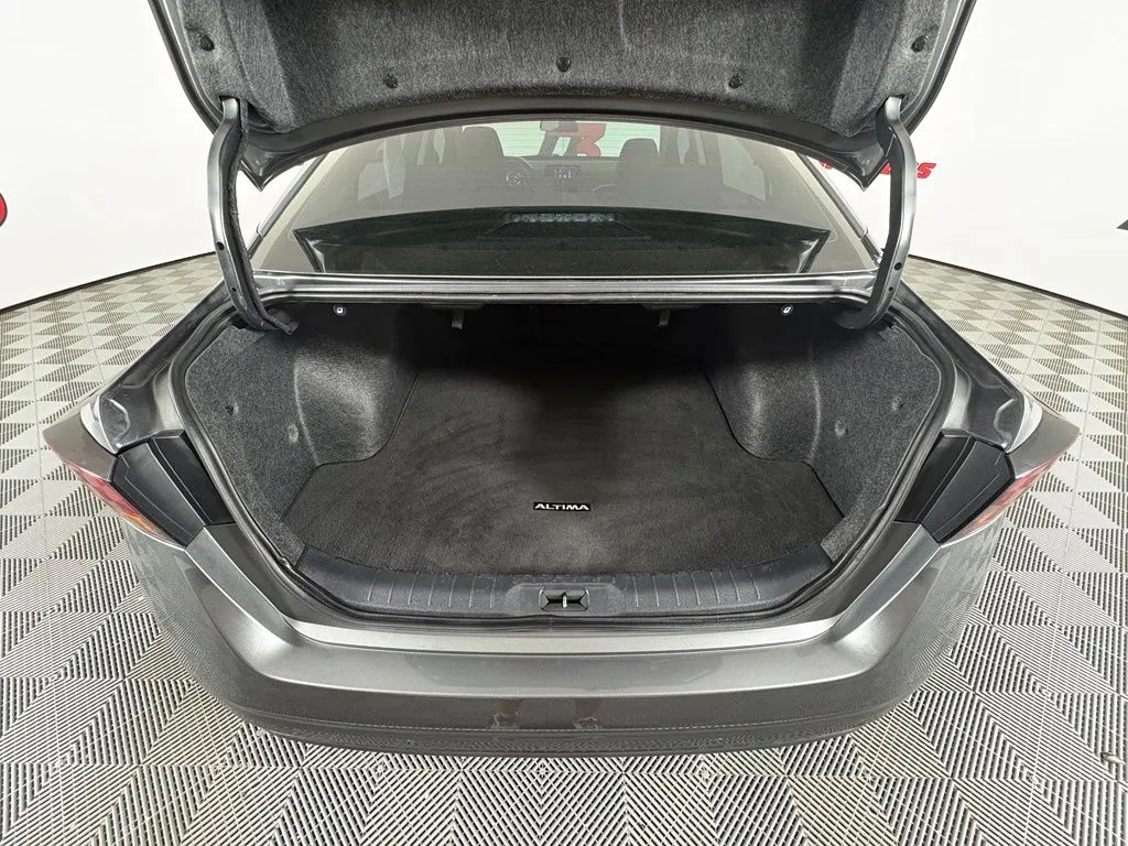 Nissan Altima photo 39