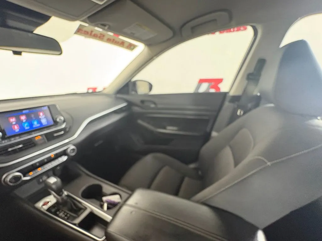 Nissan Altima photo 23