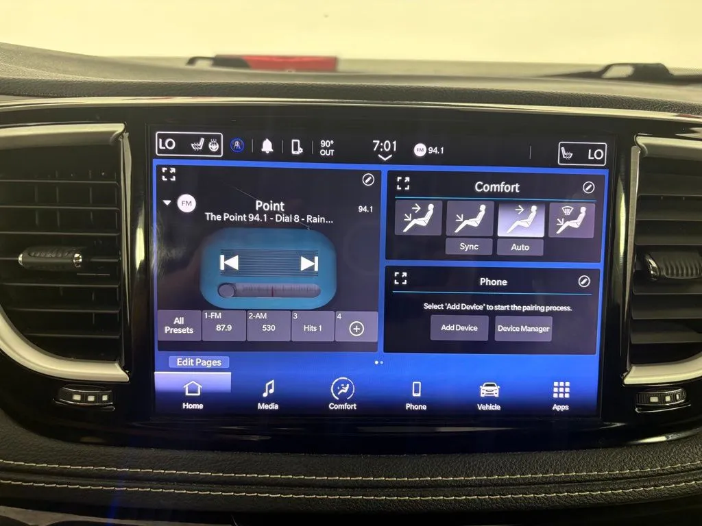 Chrysler Pacifica photo 22