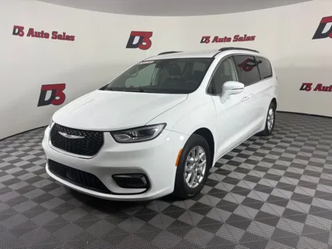 Photos of 2022 Chrysler Pacifica Touring L for sale in Des Arc, AR at D3 Auto Sales - Des Arc, AR