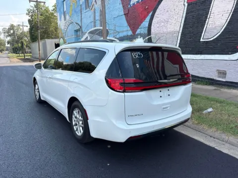 More photos of 2022 Chrysler Pacifica Touring L at D3 Auto Sales - Des Arc, AR, AR