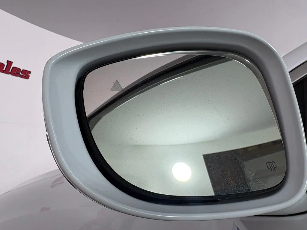 Chrysler Pacifica photo 15
