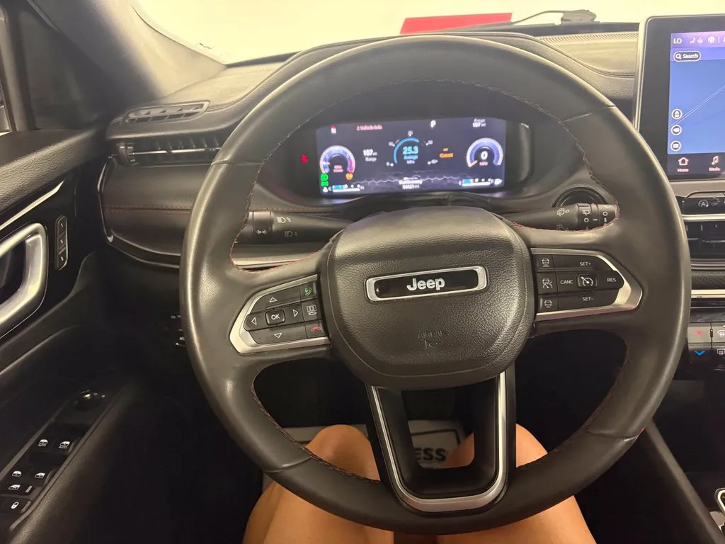 Jeep Compass photo 18