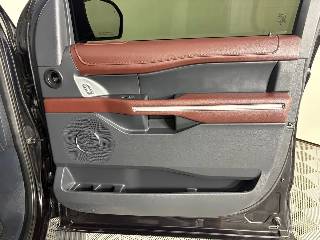 Ford Expedition photo 38