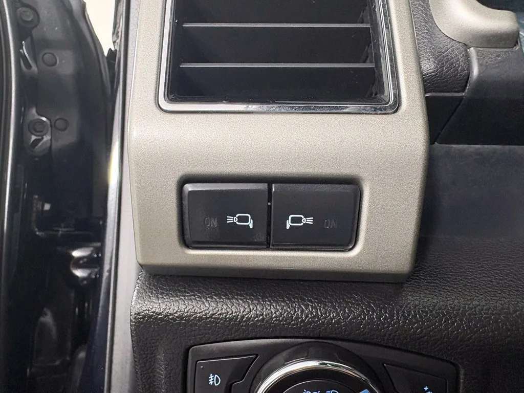 Ford F-150 photo 19
