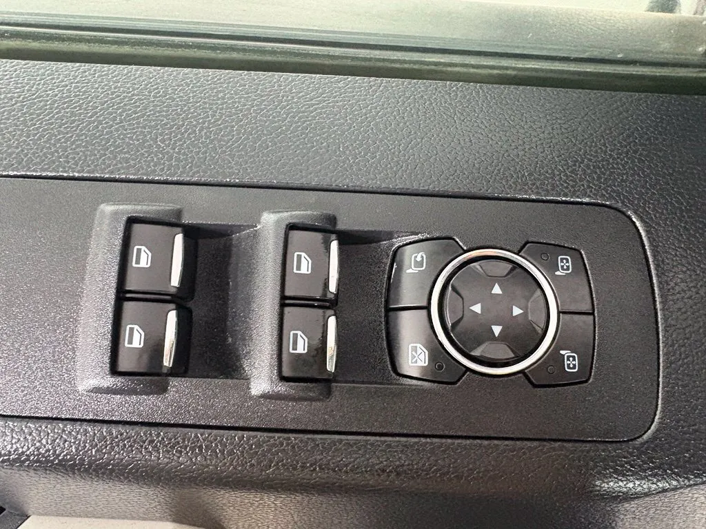 Ford F-150 photo 16