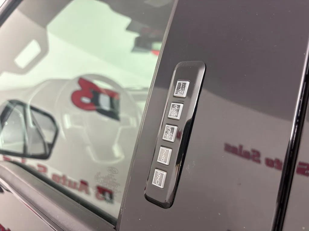 Ford F-150 photo 12