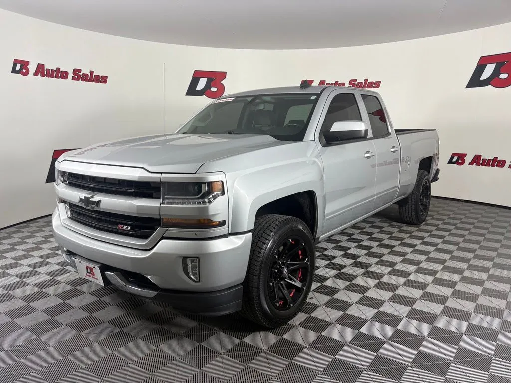 Used 2017 Chevrolet Silverado 1500 LT with VIN 1GCVKREC6HZ129827 for sale in Little Rock