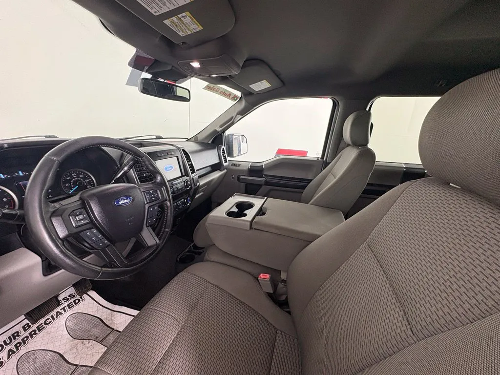 Ford F-150 photo 12