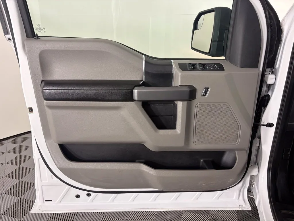 Ford F-150 photo 14