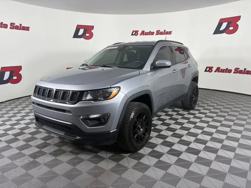 Silver 2018 Jeep Compass Latitude for sale in Des Arc, AR