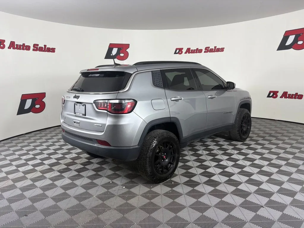 Jeep Compass photo 6
