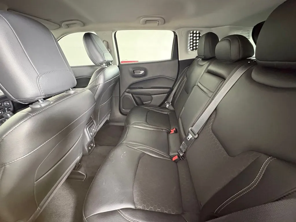 Jeep Compass photo 36